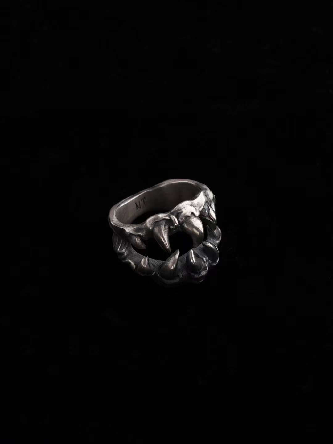 Hollow Fang Ring